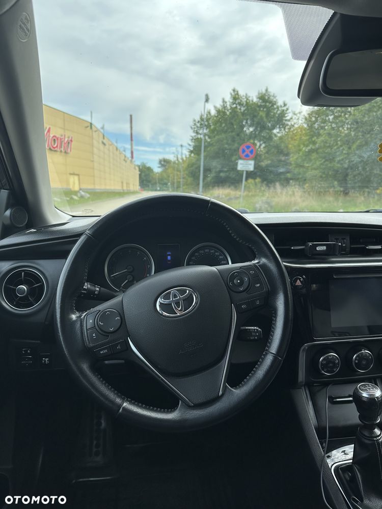 Toyota Corolla 1.6 Comfort - 9