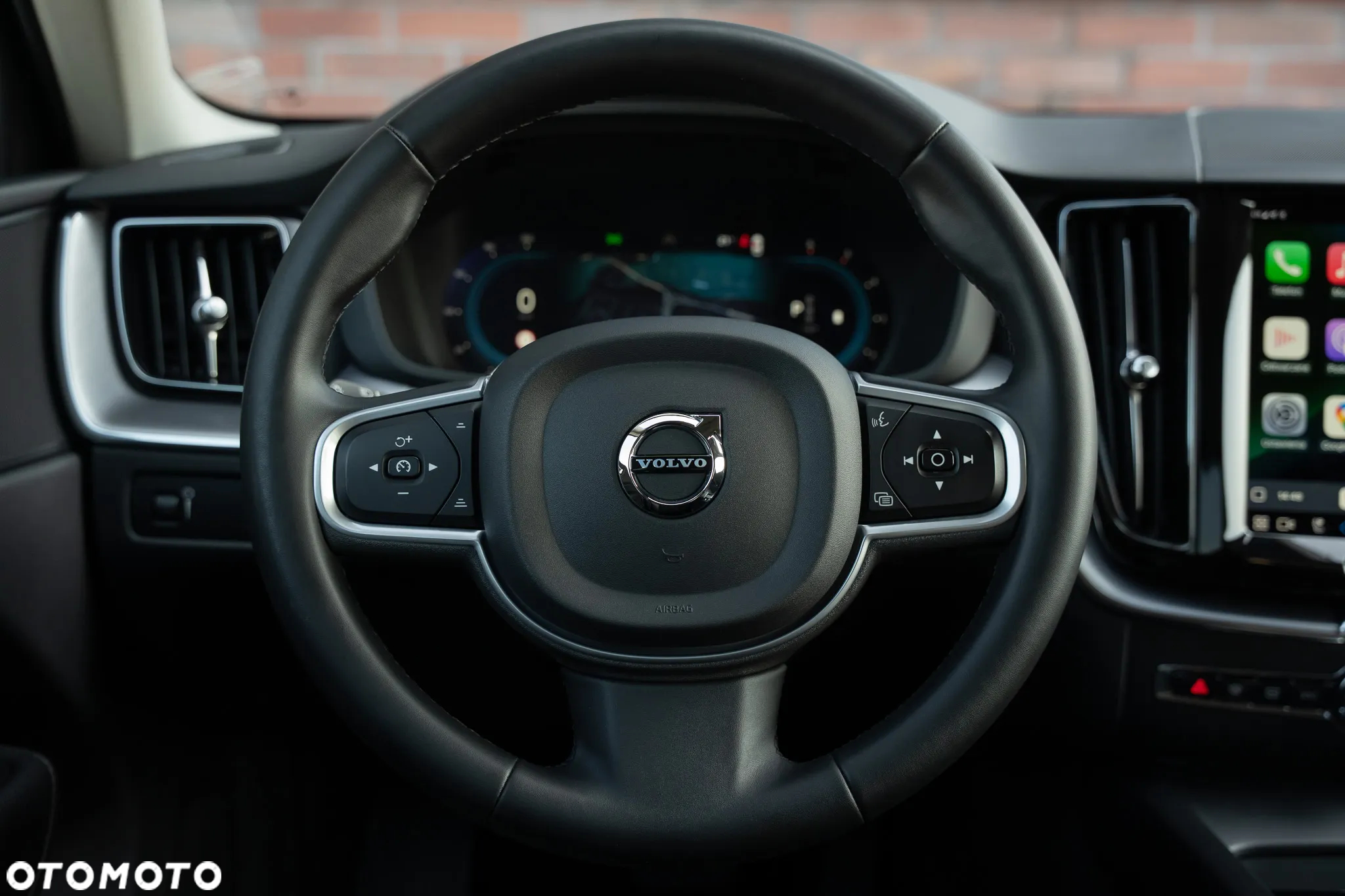 Volvo XC 60 B4 D AWD Geartronic Momentum Pro - 29