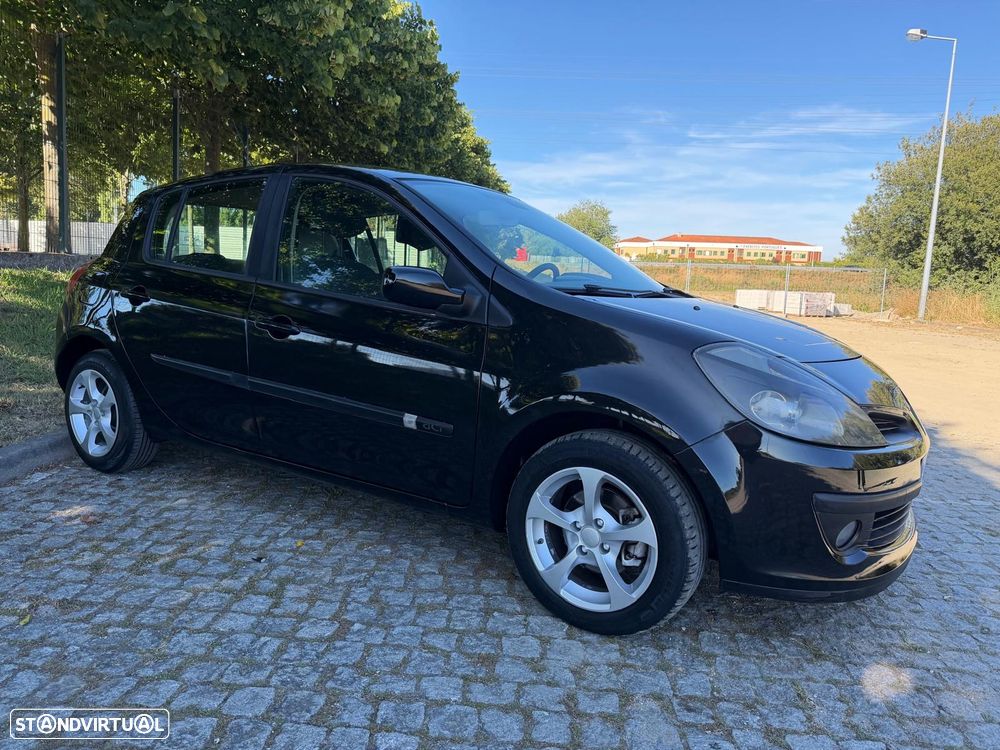 Renault Clio - 2