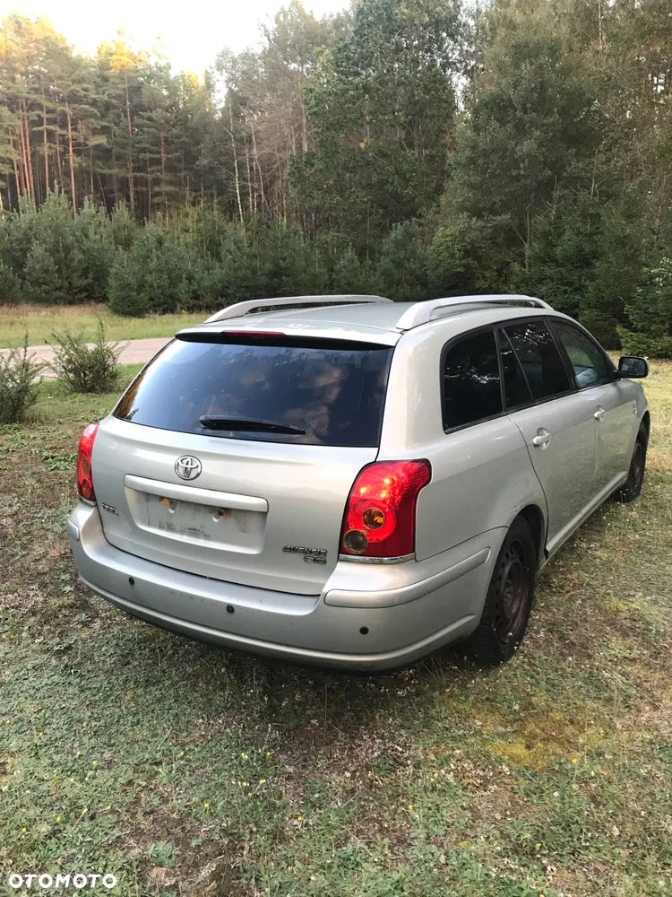 Toyota Avensis 2.0 D-4D Executive - 8