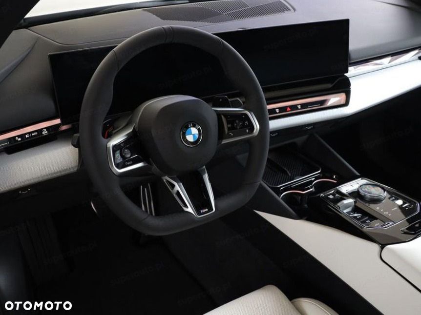 BMW Seria 5 520d xDrive mHEV M Sport - 9