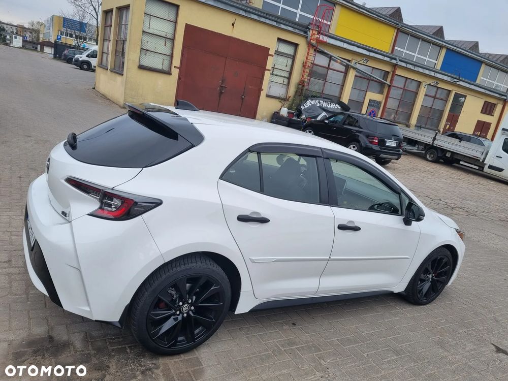 Toyota Corolla - 1