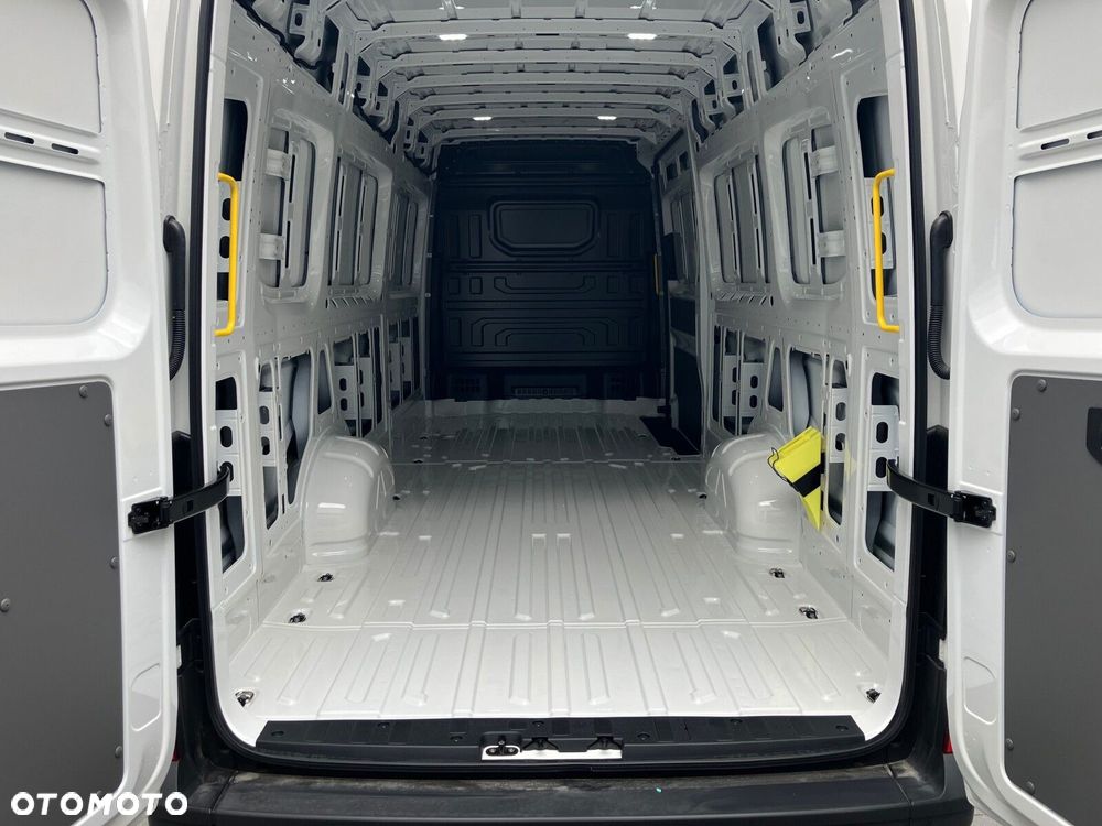 Volkswagen Crafter 35 2.0 TDI L5H3 4490L 177 KM - 8
