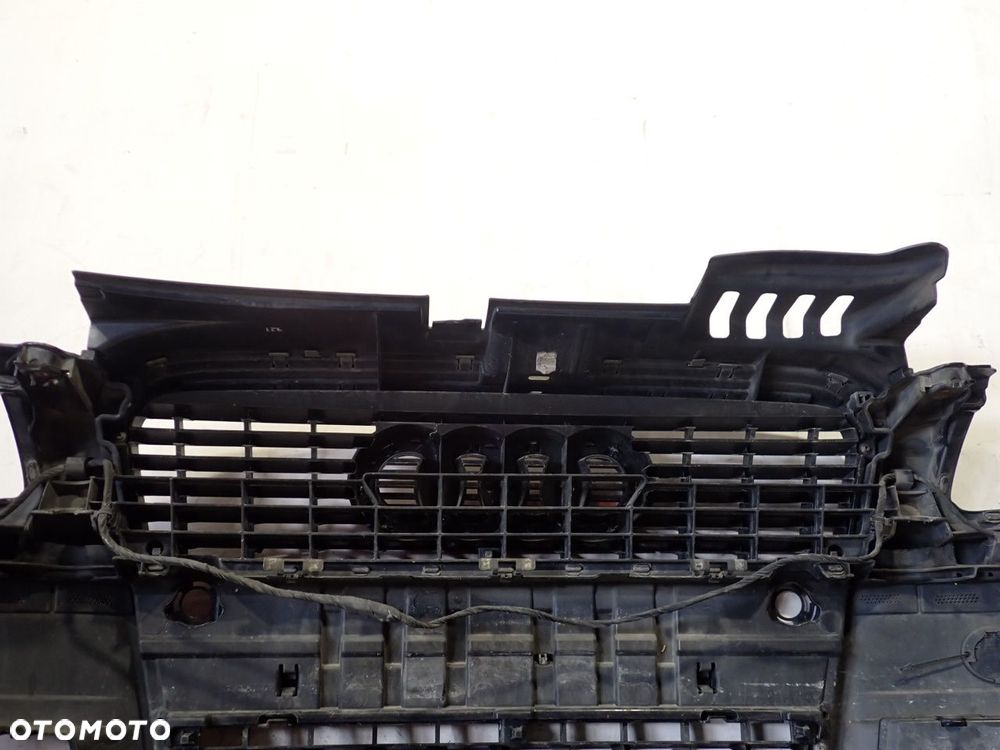 ZDERZAK PRZÓD AUDI A4 B7 - 24