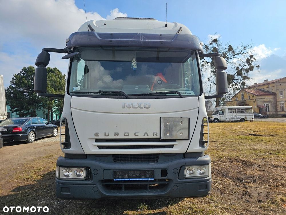 KABINA SYPIALNA KOKPIT KONSOLA WNĘTRZE IVECO EUROCARGO 2008 rok - 3