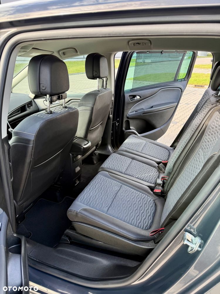 Opel Zafira - 8