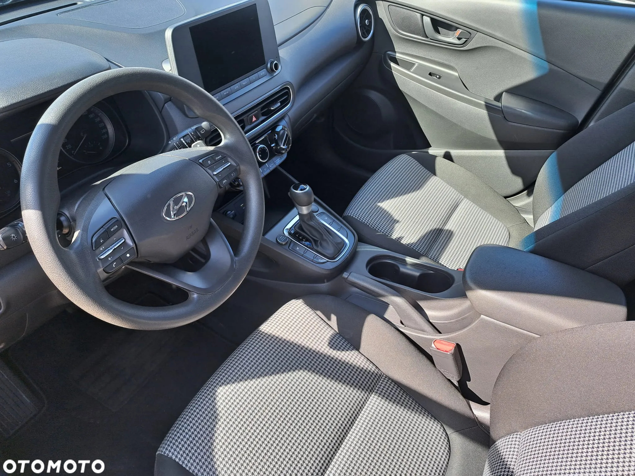 Hyundai Kona - 11