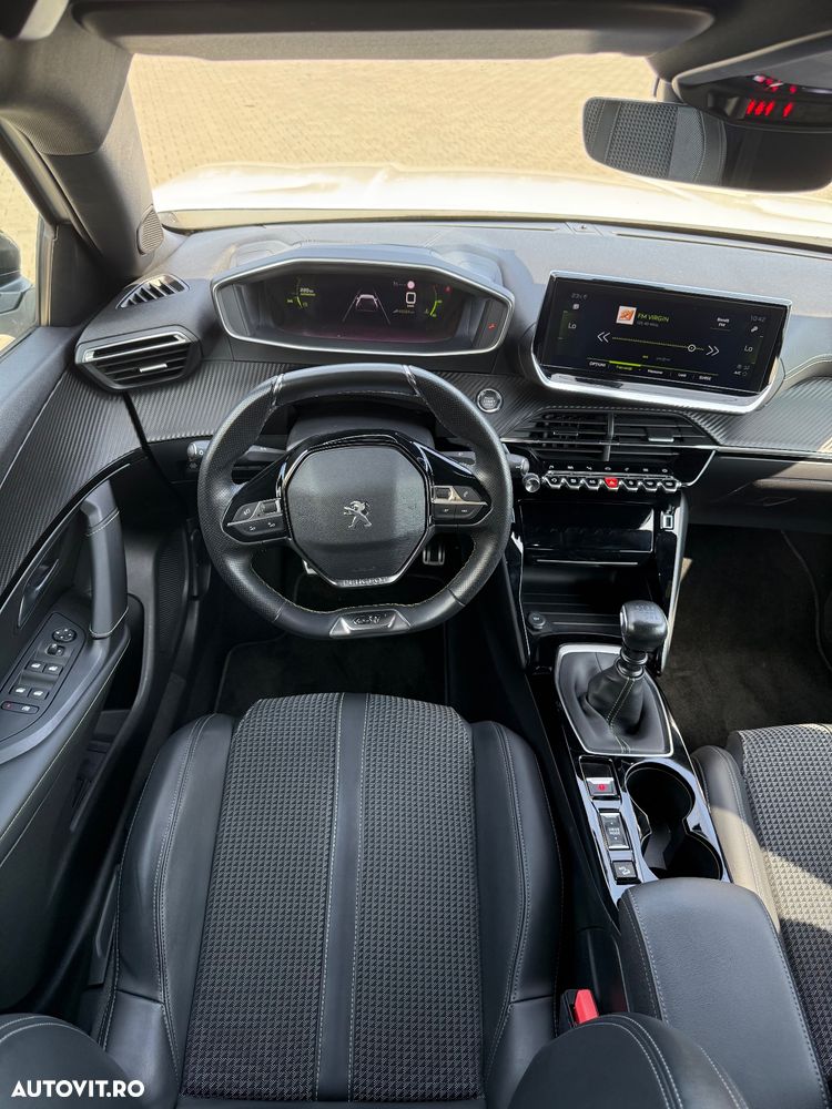 Peugeot 2008 1.2 PureTech Turbo S&S GT-Line - 10