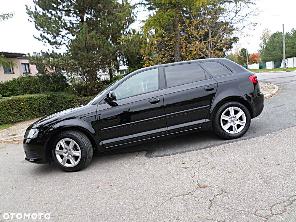 Audi A3 Sportback 2010 photo 5