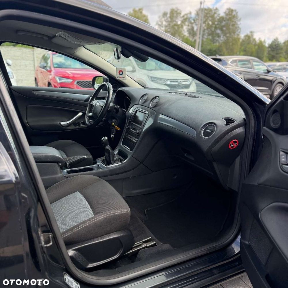 Ford Mondeo - 30