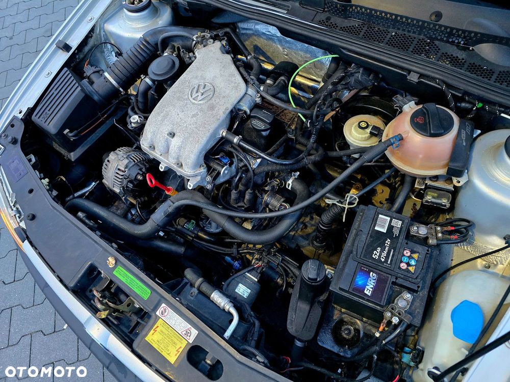 Volkswagen Golf - 10