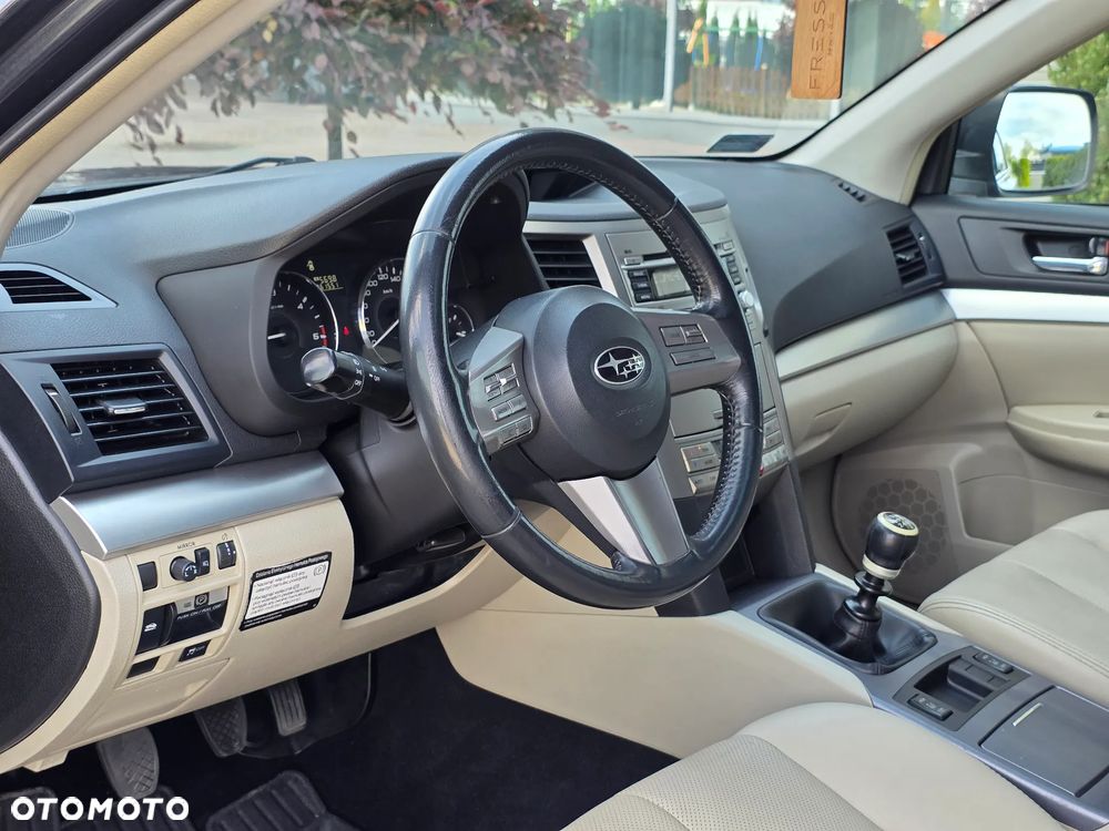 Subaru Outback - 33