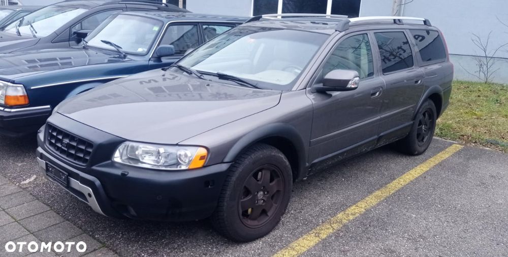 Volvo XC 70 AWD Momentum - 2