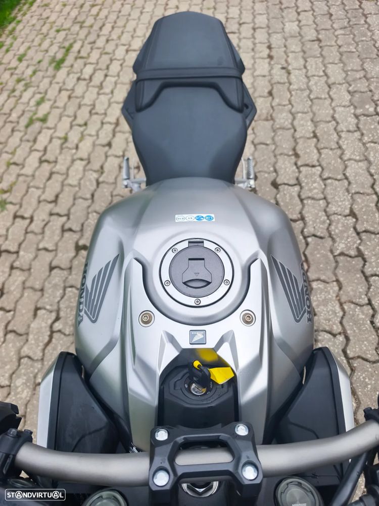 Honda CB 650 R neo - 3