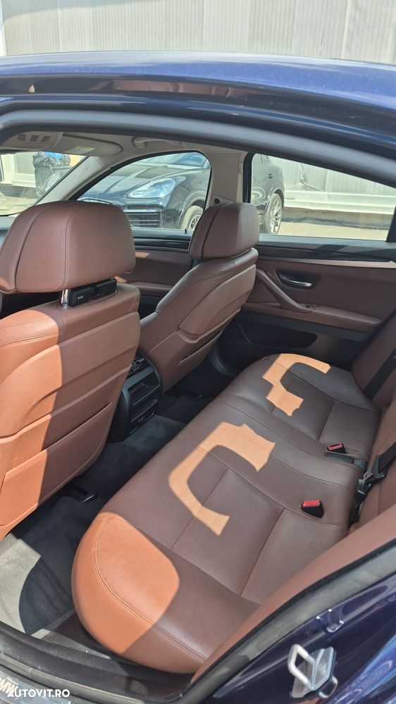 BMW Seria 5 530d xDrive AT - 7