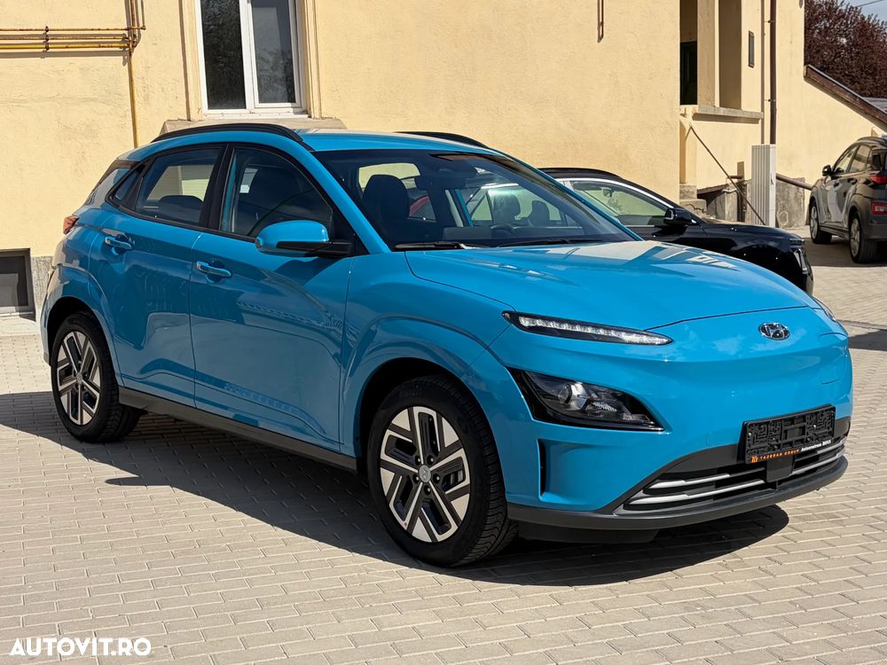 Hyundai KONA Select - 30