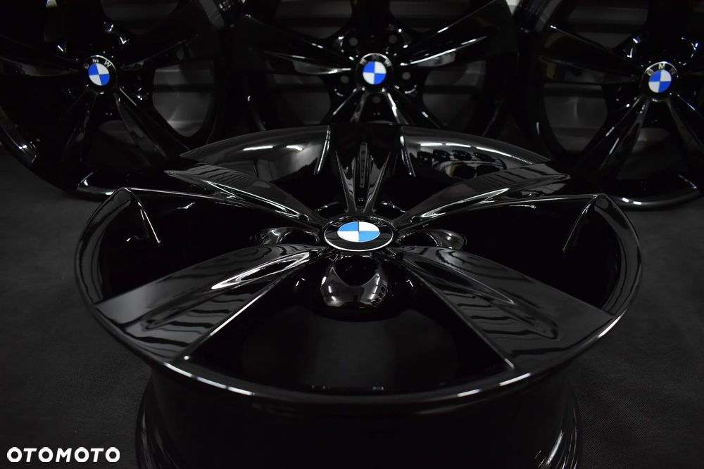 Felgi BMW 5x120 8/8,5J R18 e90 e92 93 F30 F31 F32 F36 X4 X3 X1 - 3