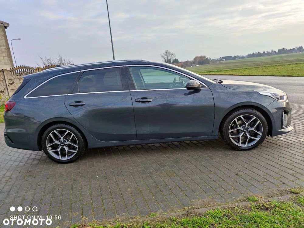 Kia Ceed 1.6 CRDi GT Line - 4