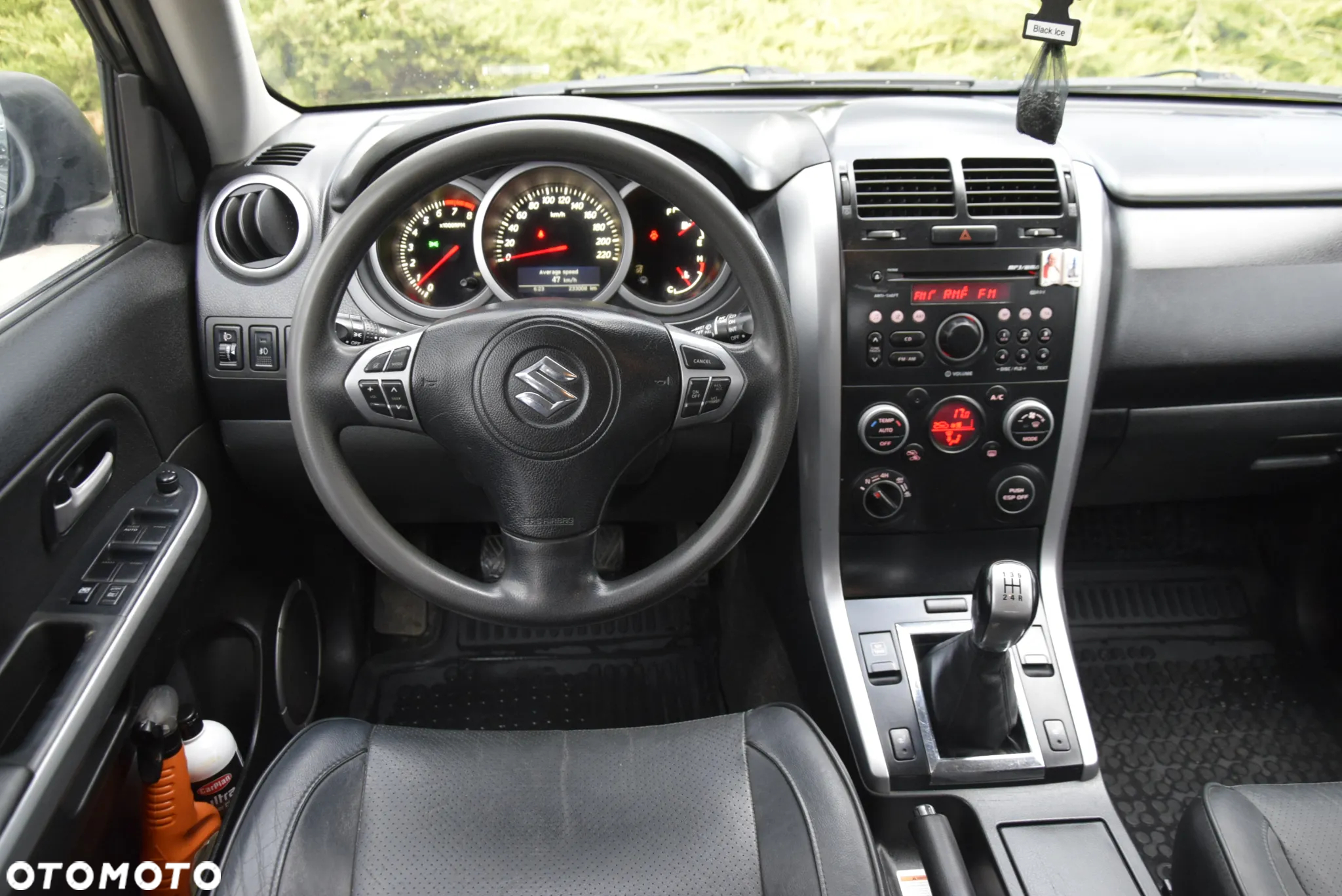 Suzuki Grand Vitara 2.4 Premium - 11