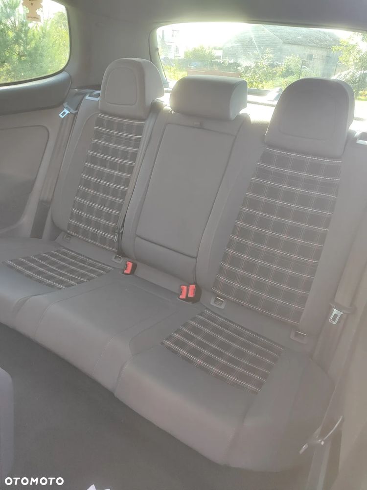 Volkswagen Golf - 13