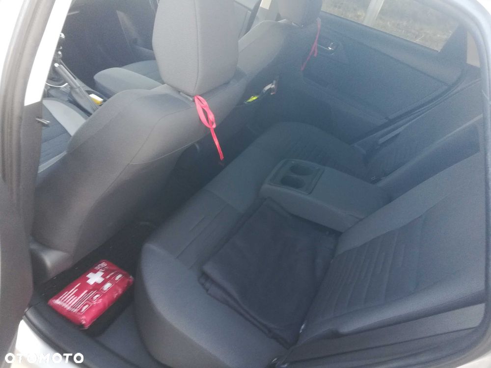 Toyota Auris 2018 photo 3