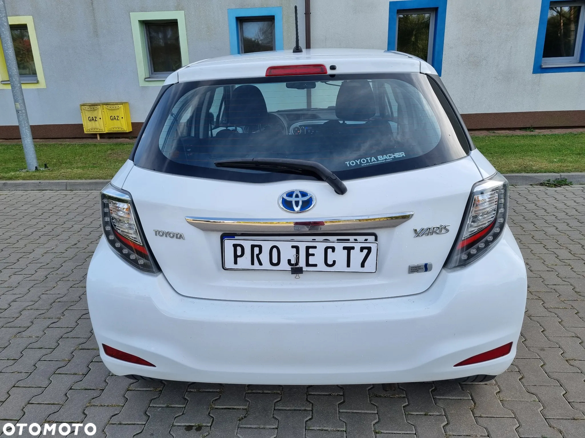 Toyota Yaris Hybrid 1.5 VVT-i Style - 4