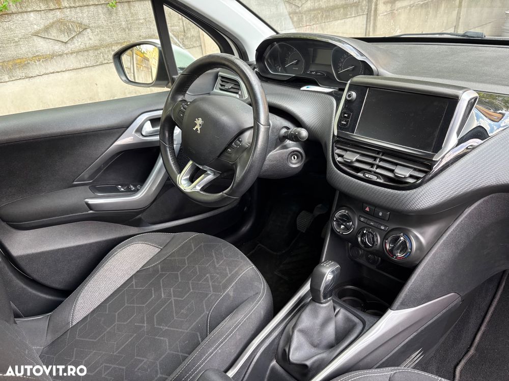 Peugeot 2008 PureTech 110 Stop&Start Business-Line - 22