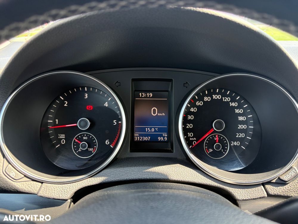 Volkswagen Golf 2.0 TDI Highline - 10