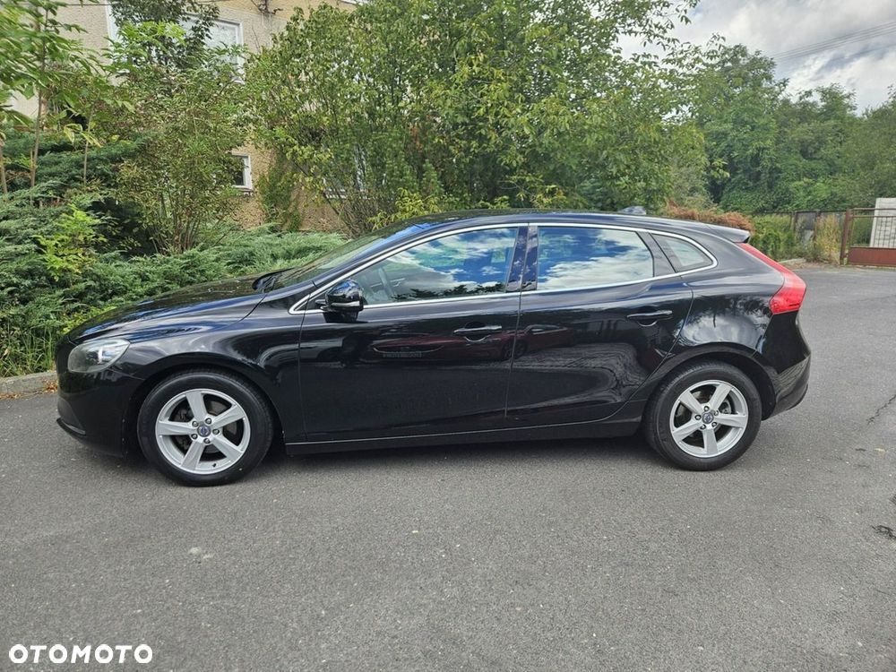Volvo V40 D2 Momentum - 2
