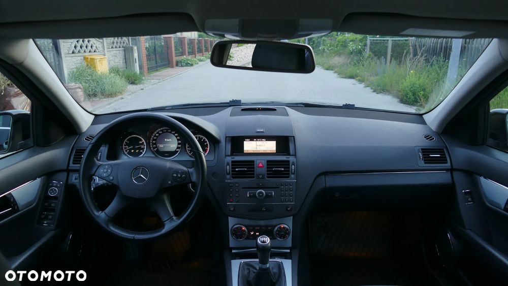 Mercedes-Benz Klasa C 180 K BlueEff Classic - 12