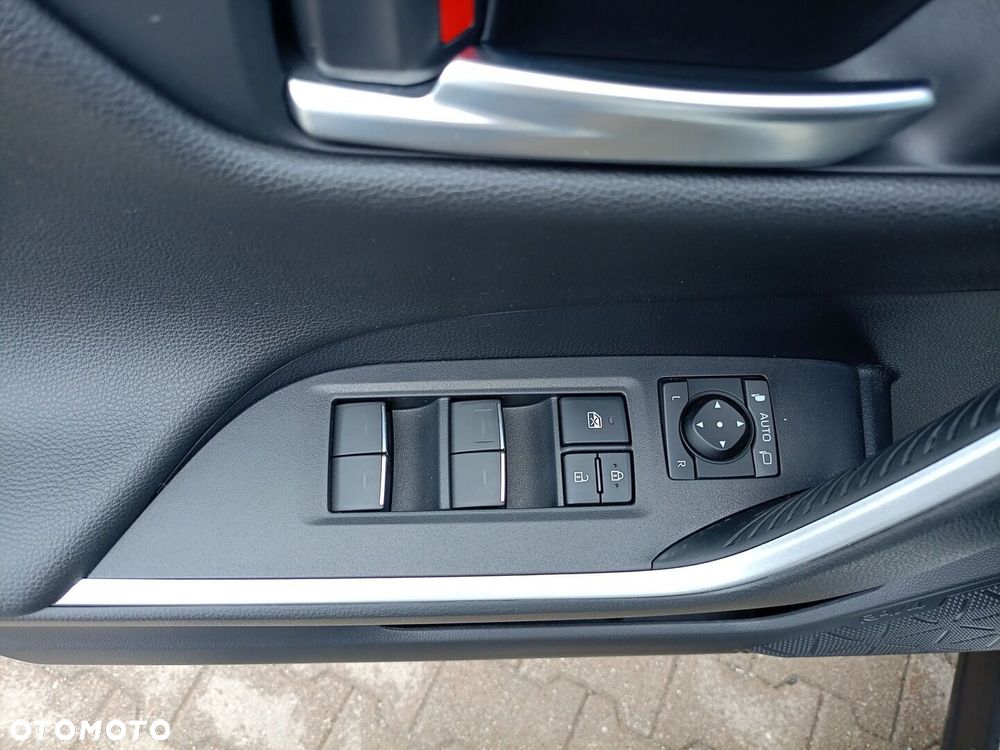Toyota RAV4 - 11