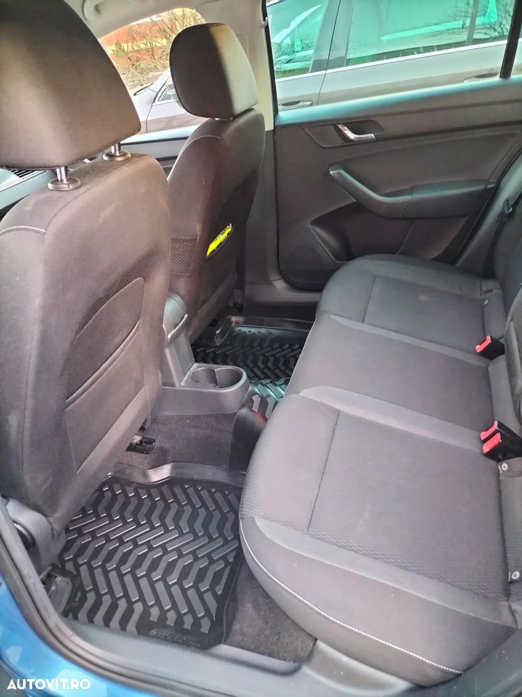 Skoda RAPID 1.6 TDI Elegance - 6