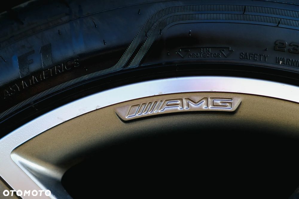 Mercedes-Benz GLA 200 7G-DCT Urban - 18