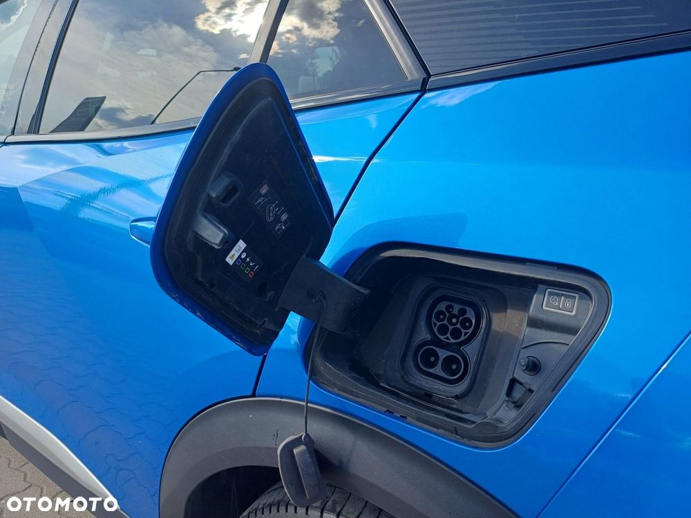 Peugeot 2008 50kWh GT - 9