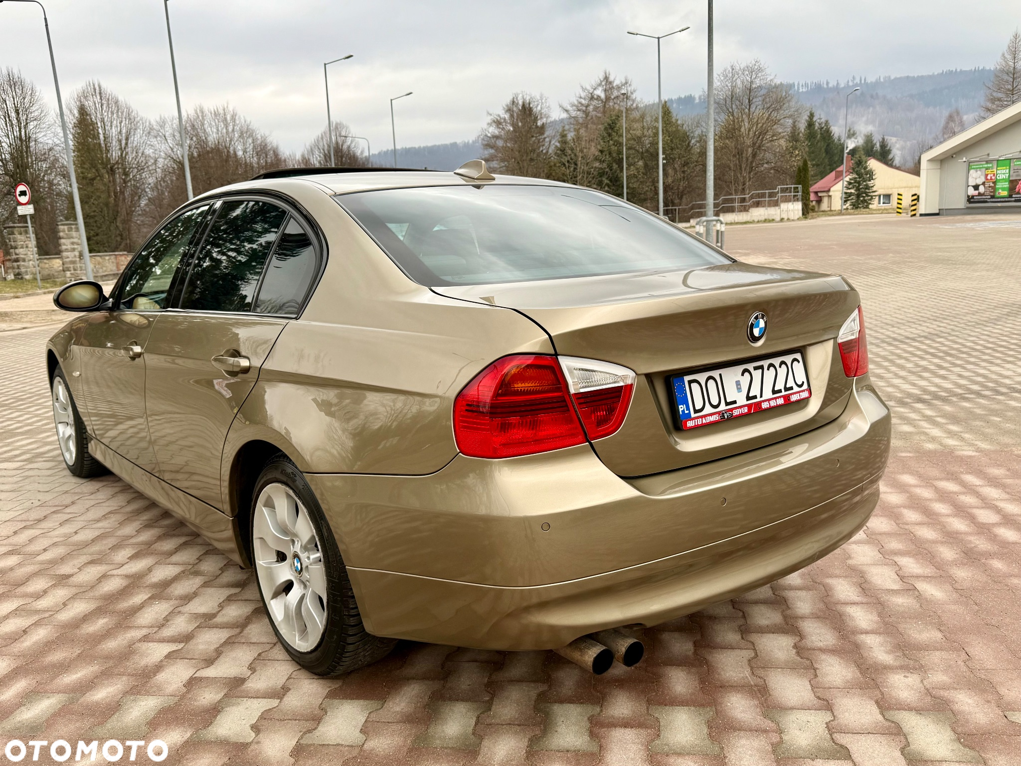 BMW Seria 3 325xi - 14