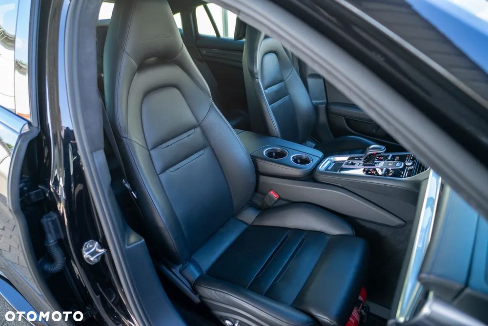 Porsche Panamera Turbo S E-Hybrid - 30