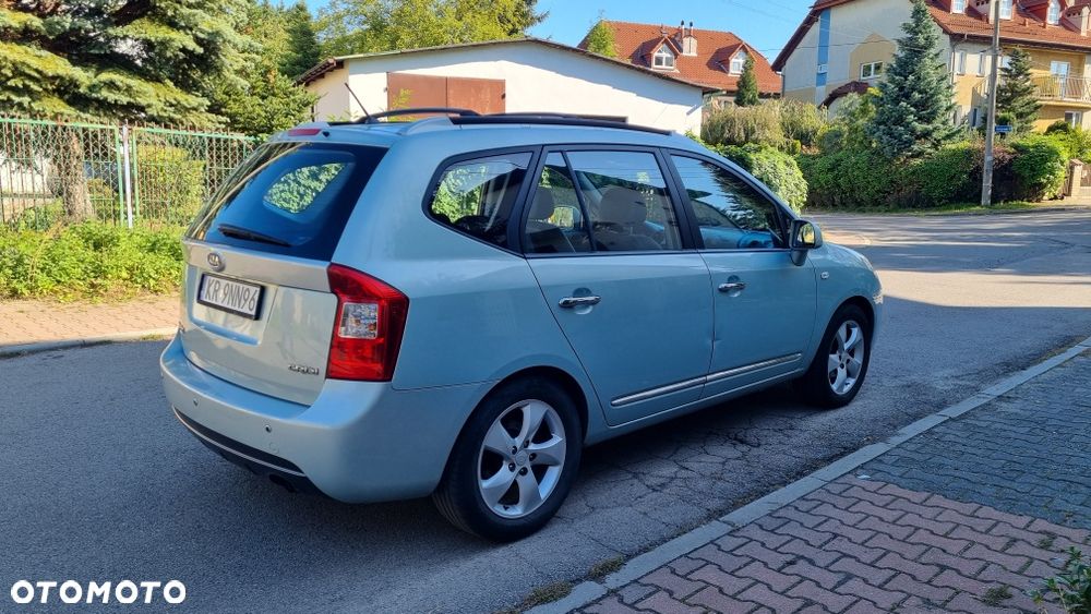 Kia Carens - 3