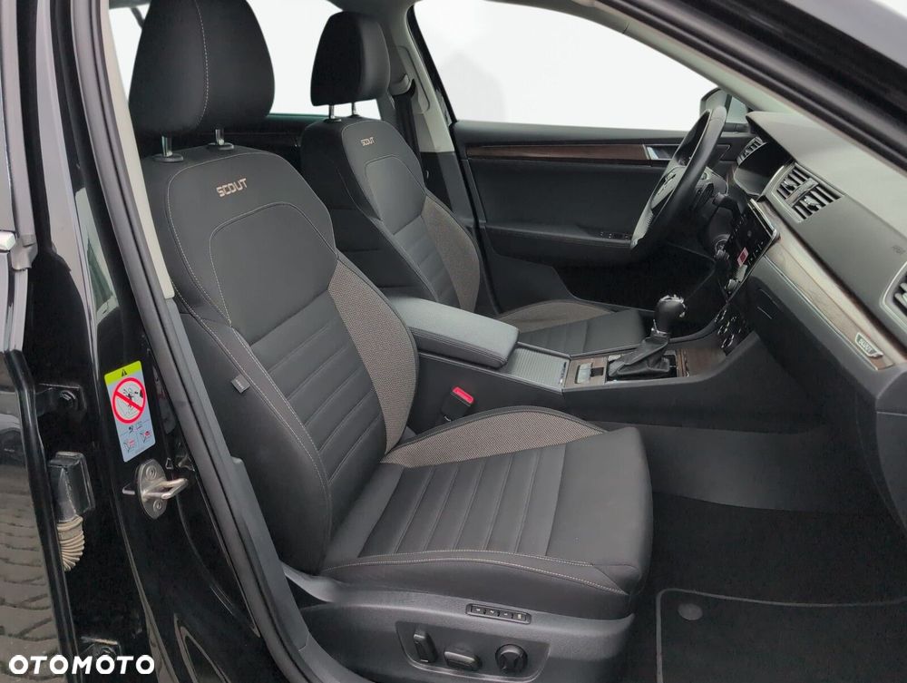 Skoda Superb 2.0 TSI 4x4 Scout DSG - 19