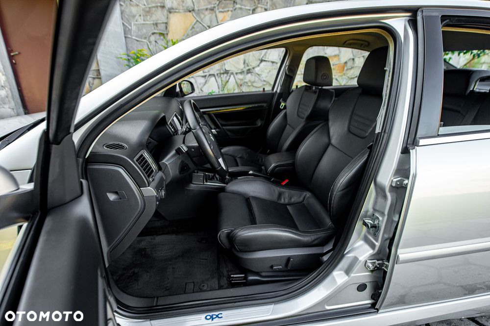 Opel Vectra OPC - 19