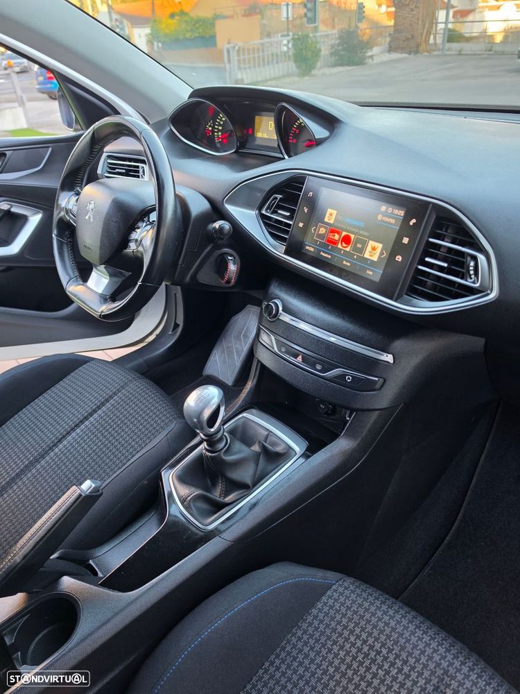 Peugeot 308 SW 1.5 BlueHDi Style - 28