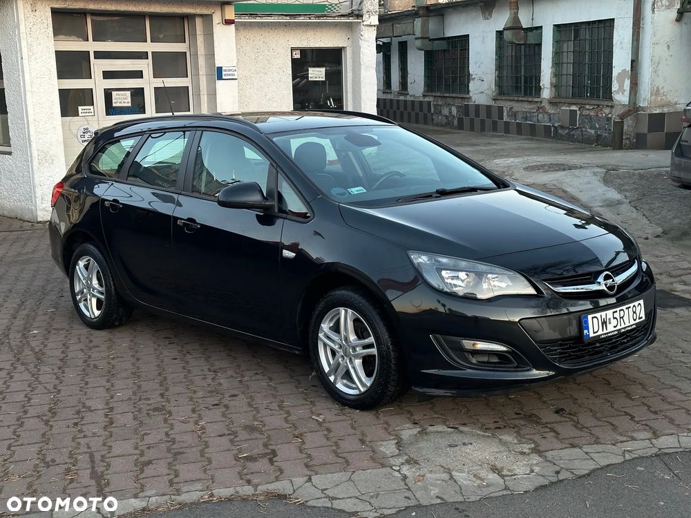 Opel Astra 1.4 Turbo Edition Sport - 2