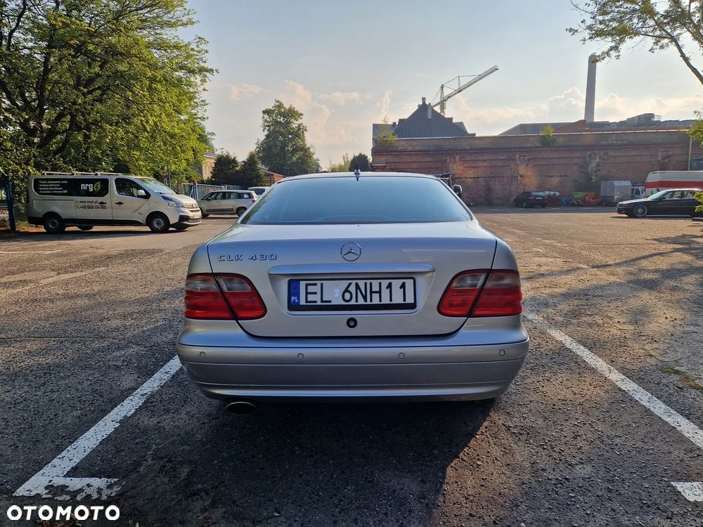 Mercedes-Benz CLK - 6