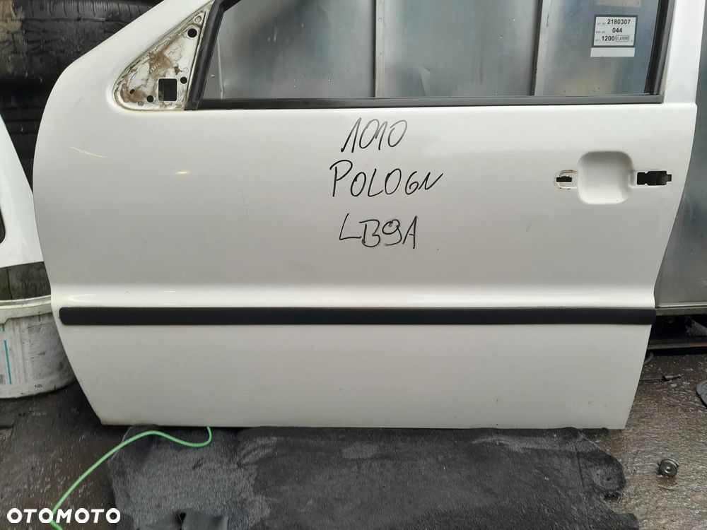 VW POLO 6N DRZWI LEWE PRZEDNIE LEWY PRZÓD KOLOR: LB9A - 1