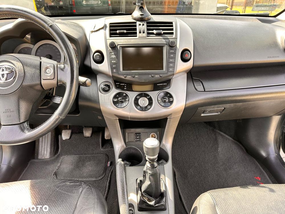 Toyota RAV4 2.2 D-4D X - 14