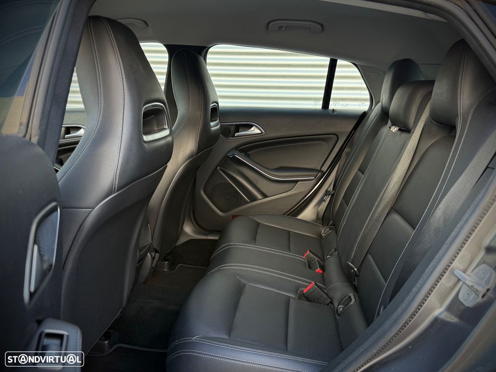 Mercedes-Benz CLA 180 - 12