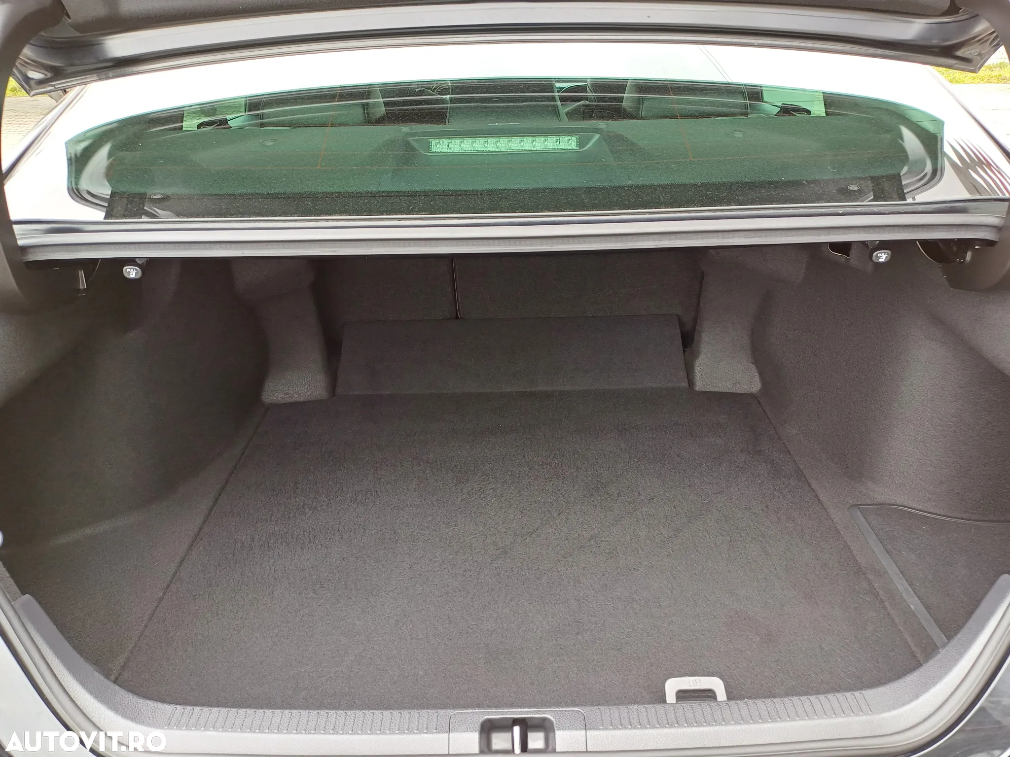 Toyota Camry 2.5 Hybrid Business - 6