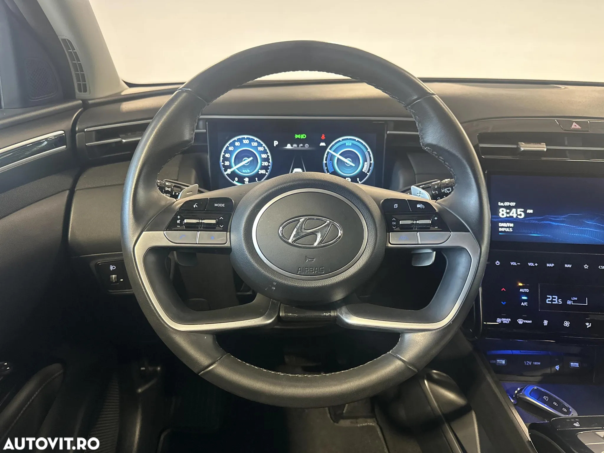 Hyundai Tucson - 16