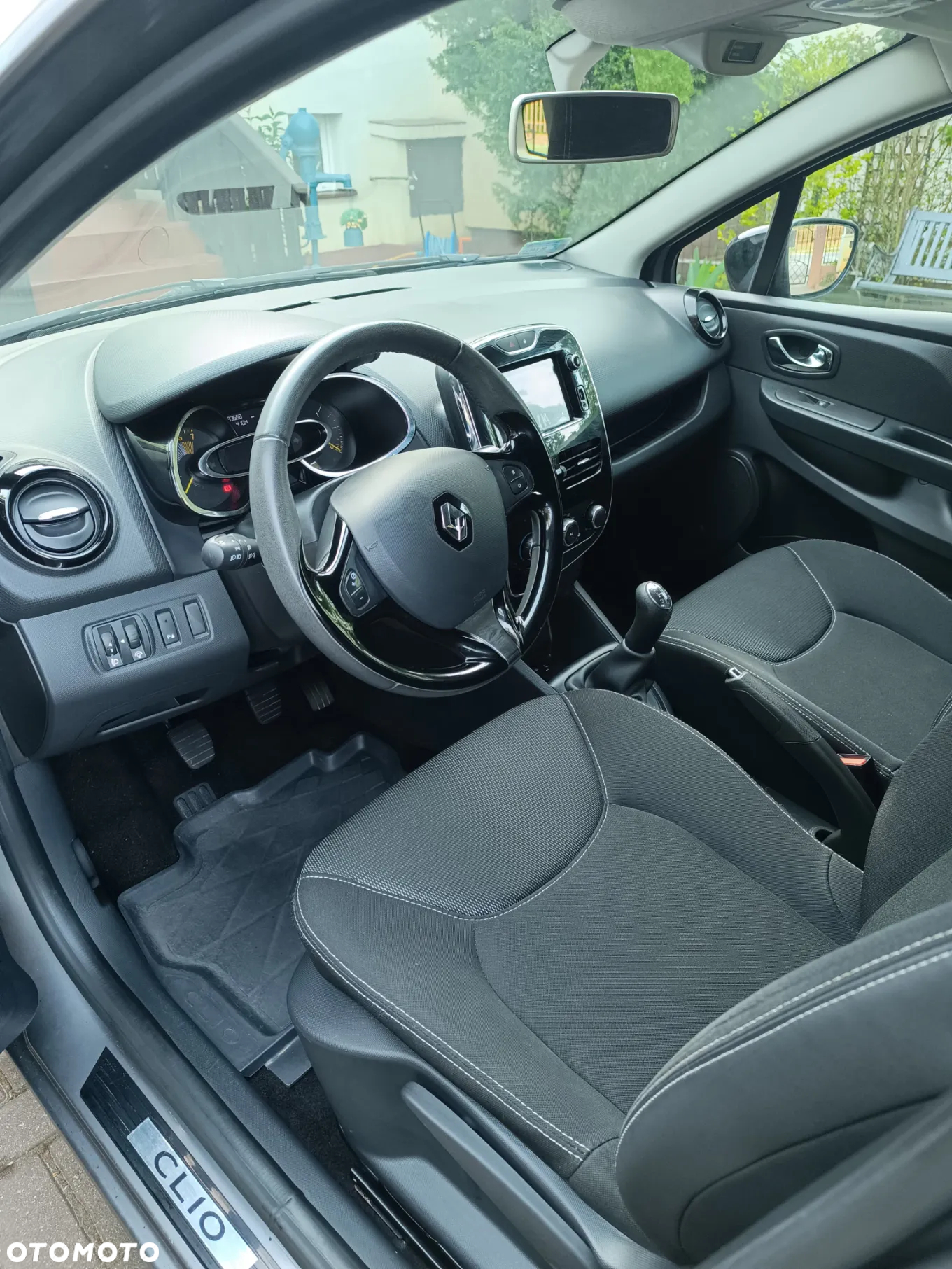 Renault Clio 1.2 16V Business - 9