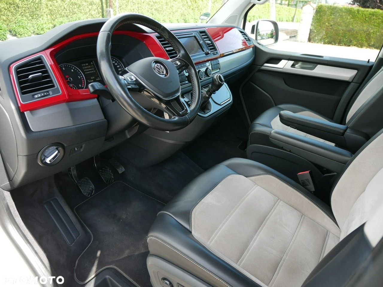Volkswagen Multivan 2.0 BiTDI L1 Highline - 4