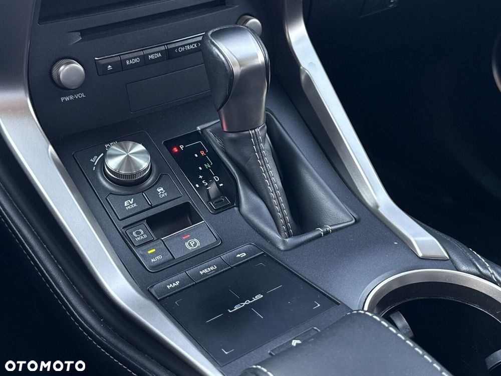 Lexus NX 300h F Impression AWD - 15
